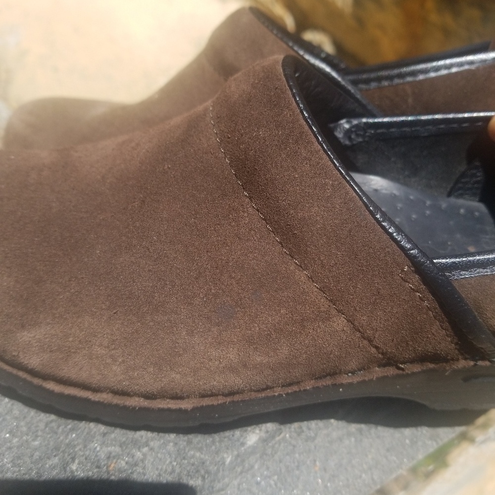 Dansko slip on suede shoes - Picture 7 of 8